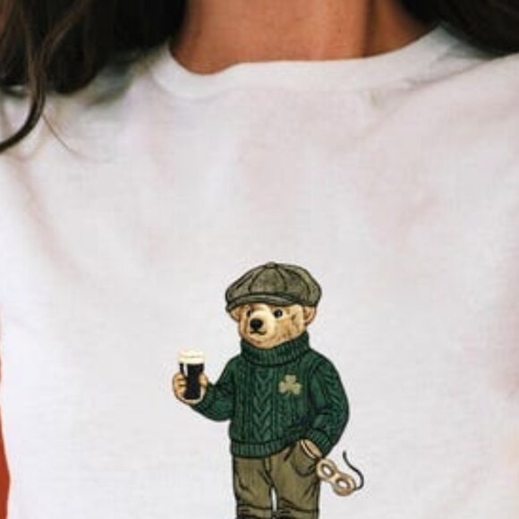Y2K St Patricks Day Bear Crop Top, Retro Irish 90s Unisex Tee - Picture 3 of 4